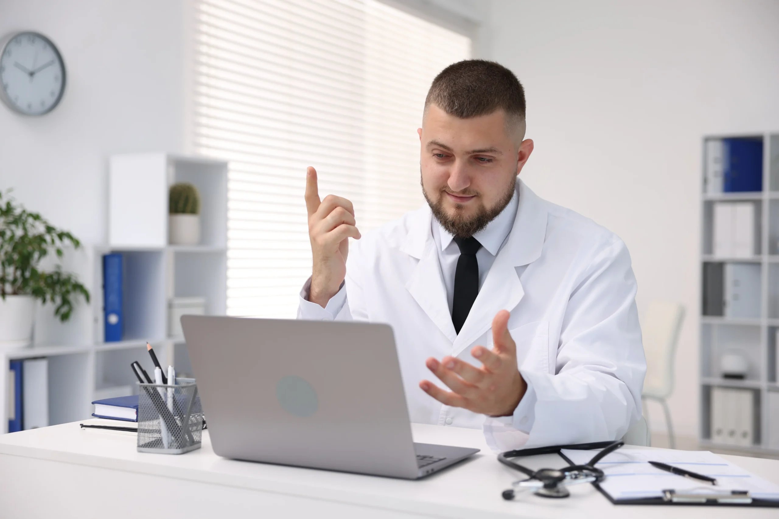 Patient Process 11 A doctor conducting a virtual meeting to explain the medical travel process Tijuana and how to book surgery in Tijuana for international patients.