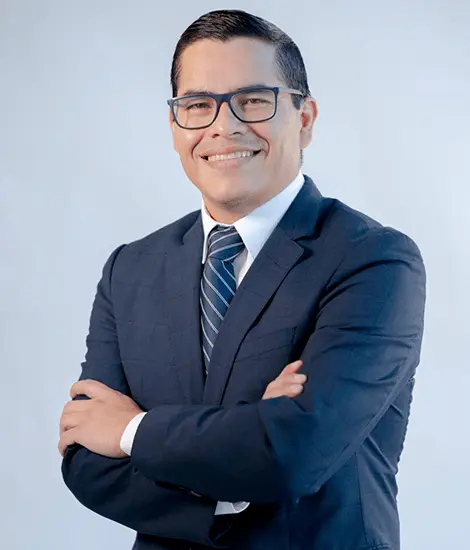 Gastric Sleeve Surgery in Tijuana, Mexico 15 Portrait of Dr. Alberto Michel, lead specialist for gastric sleeve surgery in Tijuana, offering expert bariatric surgery Tijuana services.